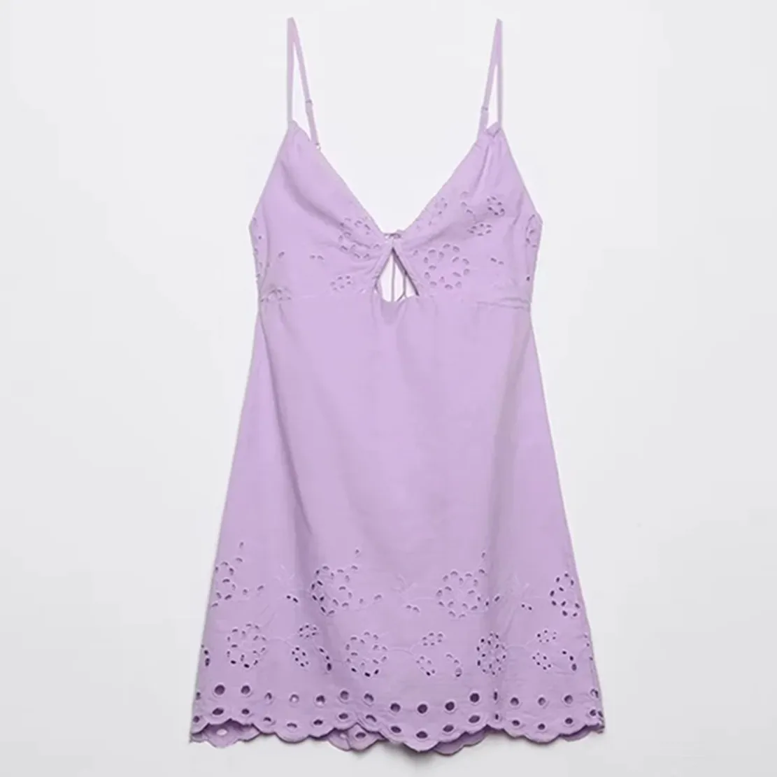 Dave&Di Elegant Violet Color Spaghetti Strapless Hollow Out Sexy Beach Mini Dress Women French Fashion Dress
Dave&Di Elegant Violet Color Spaghetti Strapless Hollow Out Sexy Beach Mini Dress Women French Fashion Dress