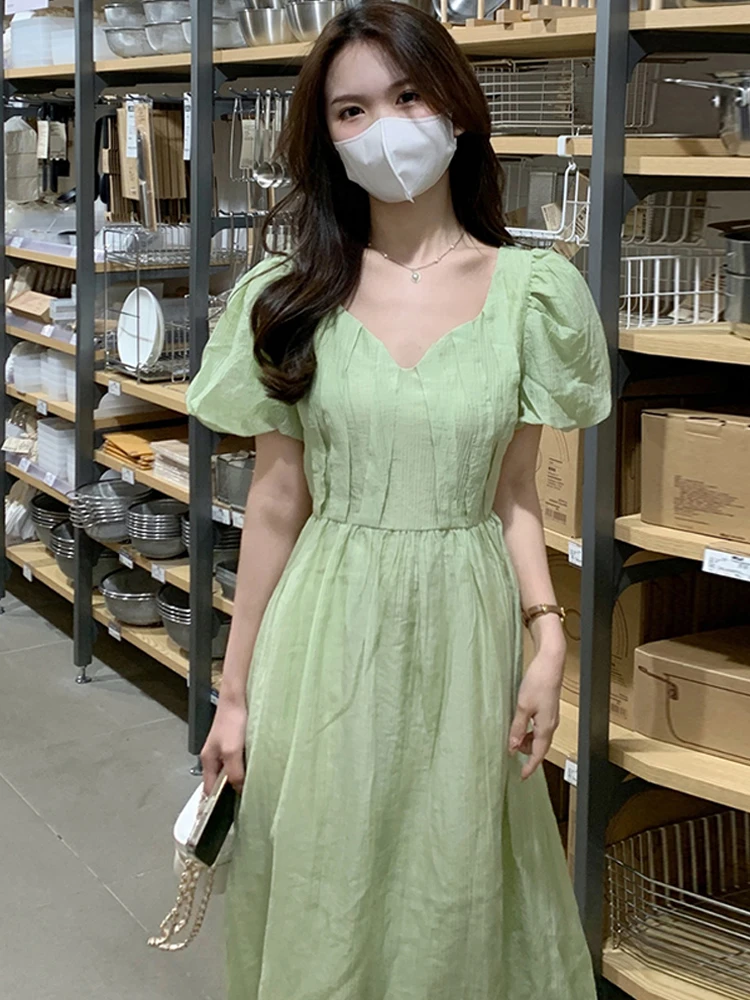 One Piece Ladies Dress Korean Chic Summer Dress Green Sweet Elegant V Neck Pleated High Waist Slim Puff Sleeve Dress Midi Dress
One Piece Ladies Dress Korean Chic Summer Dress Green Sweet Elegant V Neck Pleated High Waist Slim Puff Sleeve Dress Midi Dress