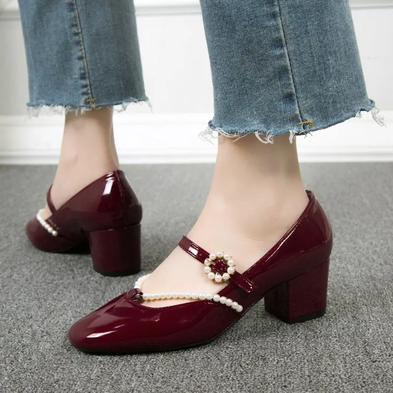 Rimocy Sweet Pearl Buckle Square Heels Pumps Women Fashion Patent Leather Square Toe Mary Janes Shoes Woman Beaded Lolita Shoes
Rimocy Sweet Pearl Buckle Square Heels Pumps Women Fashion Patent Leather Square Toe Mary Janes Shoes Woman Beaded Lolita Shoes