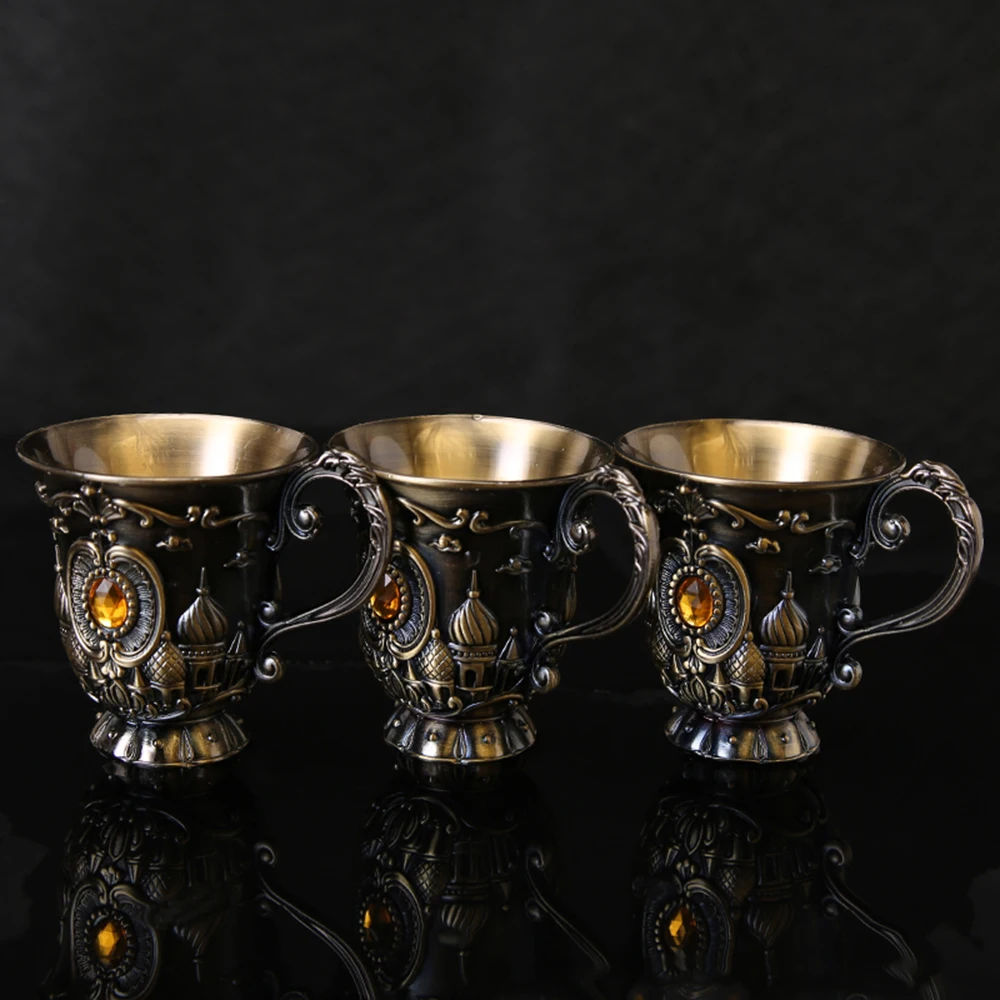 30ML Wine Cup Cups Retro Ornaments Wine Glass Gift Drink accessories Kitchen dinning supplies European Style Metal Hot
30ML Wine Cup Cups Retro Ornaments Wine Glass Gift Drink accessories Kitchen dinning supplies European Style Metal Hot