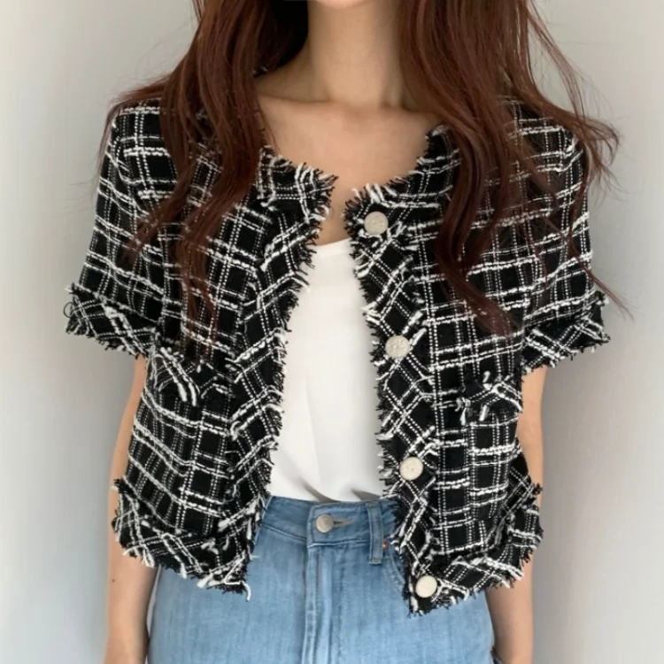 Korean Vintage O-neck Plaid Jacket for Women Summer New Short Sleeve Thin Coats Y2k Aesthetics Slim Fit Jackets Mujer 2000s
Korean Vintage O-neck Plaid Jacket for Women Summer New Short Sleeve Thin Coats Y2k Aesthetics Slim Fit Jackets Mujer 2000s