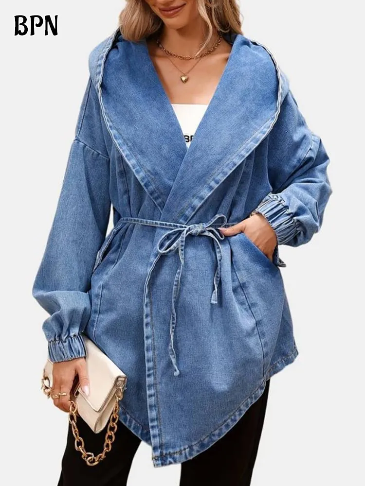 BPN Casual Denim Trench For Women Hooded Long Sleeve Solid Split Patchwork Lace Up Loose Coats Female Autumn Fashion Clothes New
BPN Casual Denim Trench For Women Hooded Long Sleeve Solid Split Patchwork Lace Up Loose Coats Female Autumn Fashion Clothes New