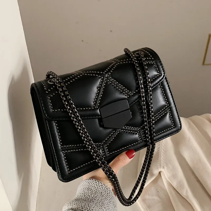 Vintage Small Rivet Flap Chain Shoulder Messenger Crossbody Bags Women Handbags Fashion Ladies Clutch Casual Totes Female Purse
Vintage Small Rivet Flap Chain Shoulder Messenger Crossbody Bags Women Handbags Fashion Ladies Clutch Casual Totes Female Purse
