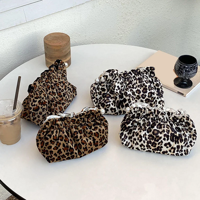 Fashion Multifunction Portable Cosmetic Organizers Bags Travel Washing Storage Bag Ins Leopard Large Capacity Makeup Cases
Fashion Multifunction Portable Cosmetic Organizers Bags Travel Washing Storage Bag Ins Leopard Large Capacity Makeup Cases