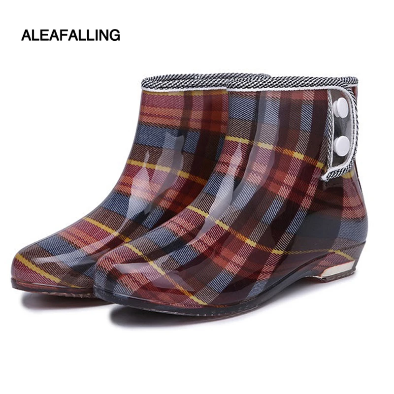 Beauty Short Fashion Buckle Rain Boots Women's Anti-slip Rain Boots Wear-Resistant Rubber Shoes Comfortable Waterproof Boots 
Beauty Short Fashion Buckle Rain Boots Women's Anti-slip Rain Boots Wear-Resistant Rubber Shoes Comfortable Waterproof Boots