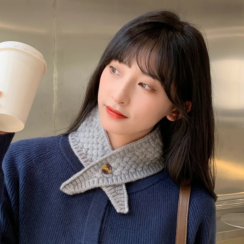 Autumn Winter Lady Sweet Knitted Yarn Single Button Fruit Color Bib Decorated With Fake Collar Students Travel Warm Scarf R63
Autumn Winter Lady Sweet Knitted Yarn Single Button Fruit Color Bib Decorated With Fake Collar Students Travel Warm Scarf R63