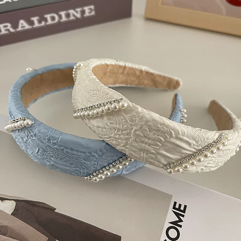 Женская повязка на голову с жемчугом, элегантная Толстая повязка на голову, аксессуар для волос
Женская повязка на голову с жемчугом, элегантная Толстая повязка на голову, аксессуар для волос