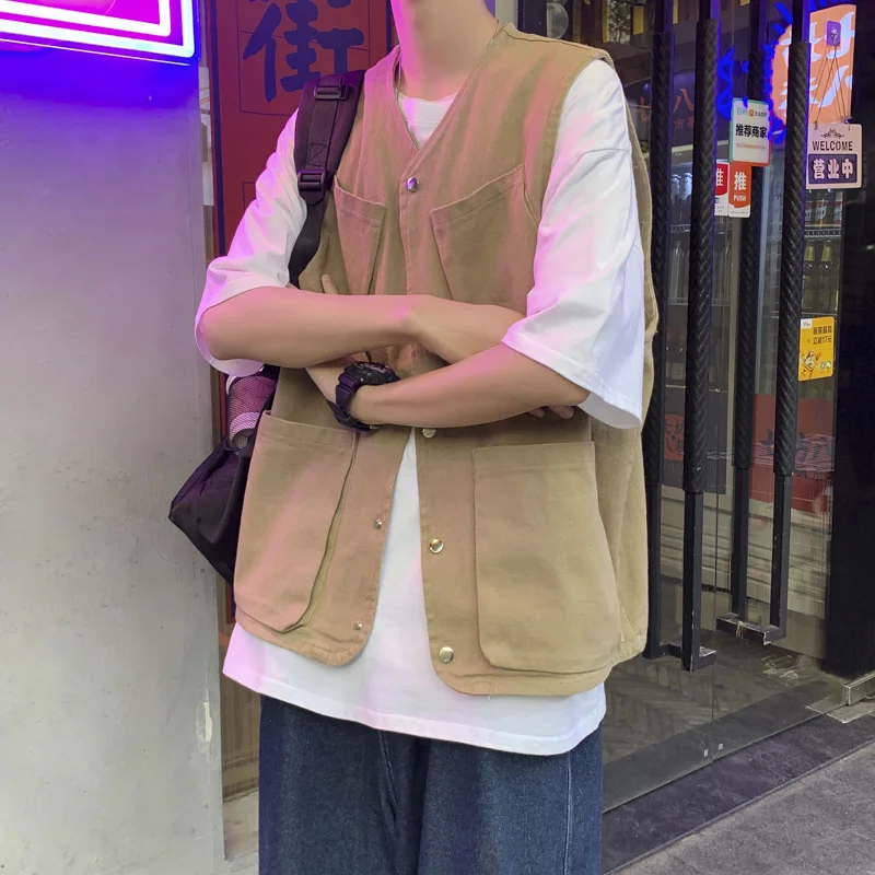 E BOY Vests Men Multi Pockets Solid Retro Male Cargo Waistcoats Japan Style Sleeveless Streetwear Hip Hop Ins Fashion V-neck
E BOY Vests Men Multi Pockets Solid Retro Male Cargo Waistcoats Japan Style Sleeveless Streetwear Hip Hop Ins Fashion V-neck