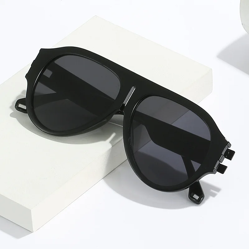 Fashion Large Frame Toad Mirror Personality Sunglasses Luxury Design Vintage UV400 Casual Gradient Glasses for Adult,Women,Men
Fashion Large Frame Toad Mirror Personality Sunglasses Luxury Design Vintage UV400 Casual Gradient Glasses for Adult,Women,Men