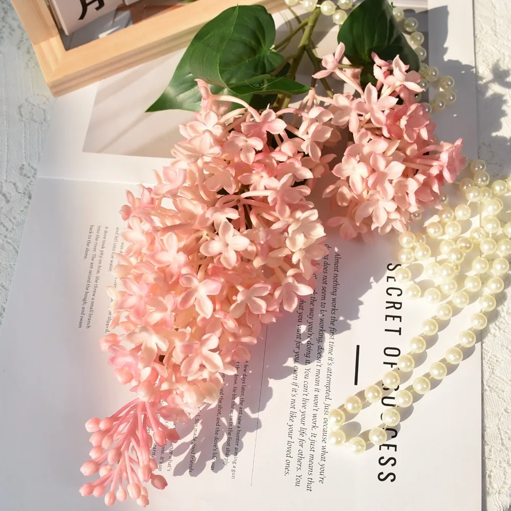 Искусственный силиконовый цветок сирени 75 см
Искусственный силиконовый цветок сирени 75 см