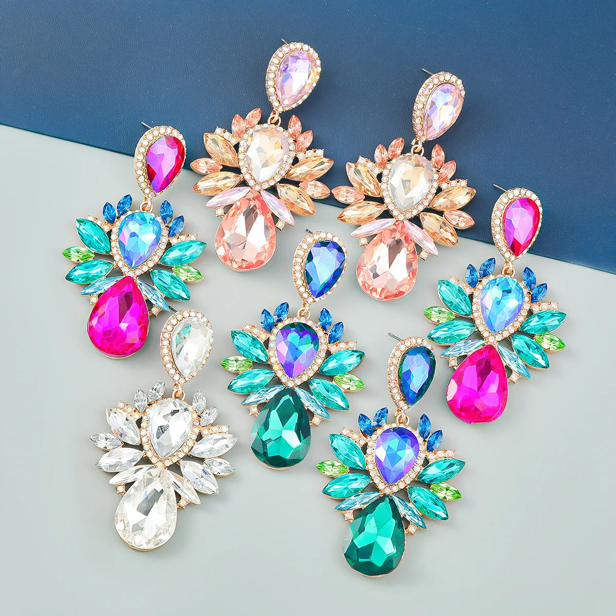 New Trend Multi Drop Water Glass Flower Drop Earrings Women's Creative Exaggerated Dangle Earrings Wedding Jewelry Accessories
New Trend Multi Drop Water Glass Flower Drop Earrings Women's Creative Exaggerated Dangle Earrings Wedding Jewelry Accessories