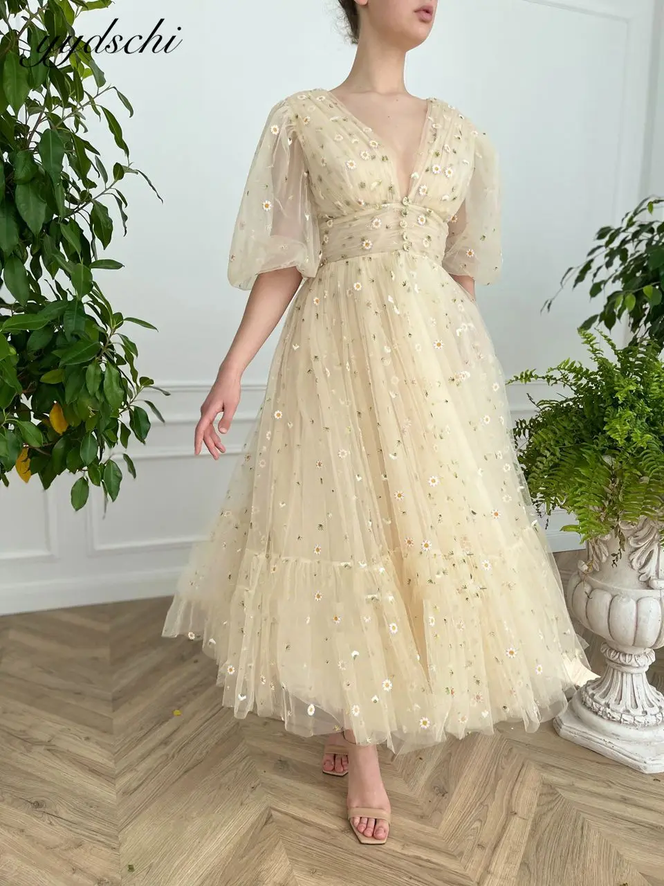 A-Line Half Sleeves Prom Dresses V-Neck Tulle Appliques Puff Elegant Dress Women For Wedding Party Backless Evening Gown 2022
A-Line Half Sleeves Prom Dresses V-Neck Tulle Appliques Puff Elegant Dress Women For Wedding Party Backless Evening Gown 2022
