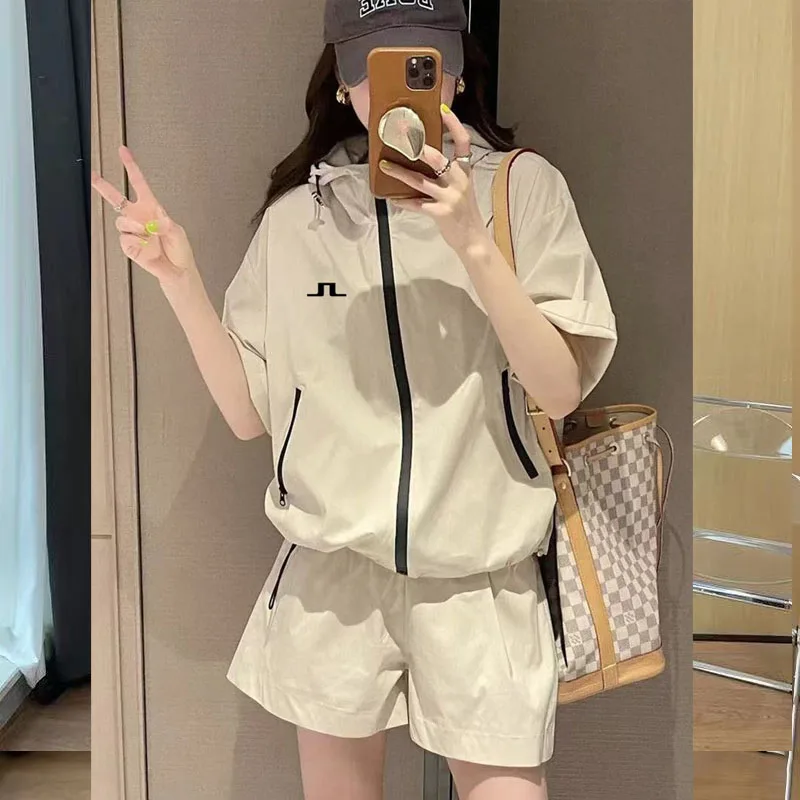 New Summer Golf Shorts Golf Suit 2-piece Set Women's Golf Wear Women Loose Sunscreen Jacket Malbon Tennis Golf Clothing Big Size
New Summer Golf Shorts Golf Suit 2-piece Set Women's Golf Wear Women Loose Sunscreen Jacket Malbon Tennis Golf Clothing Big Size