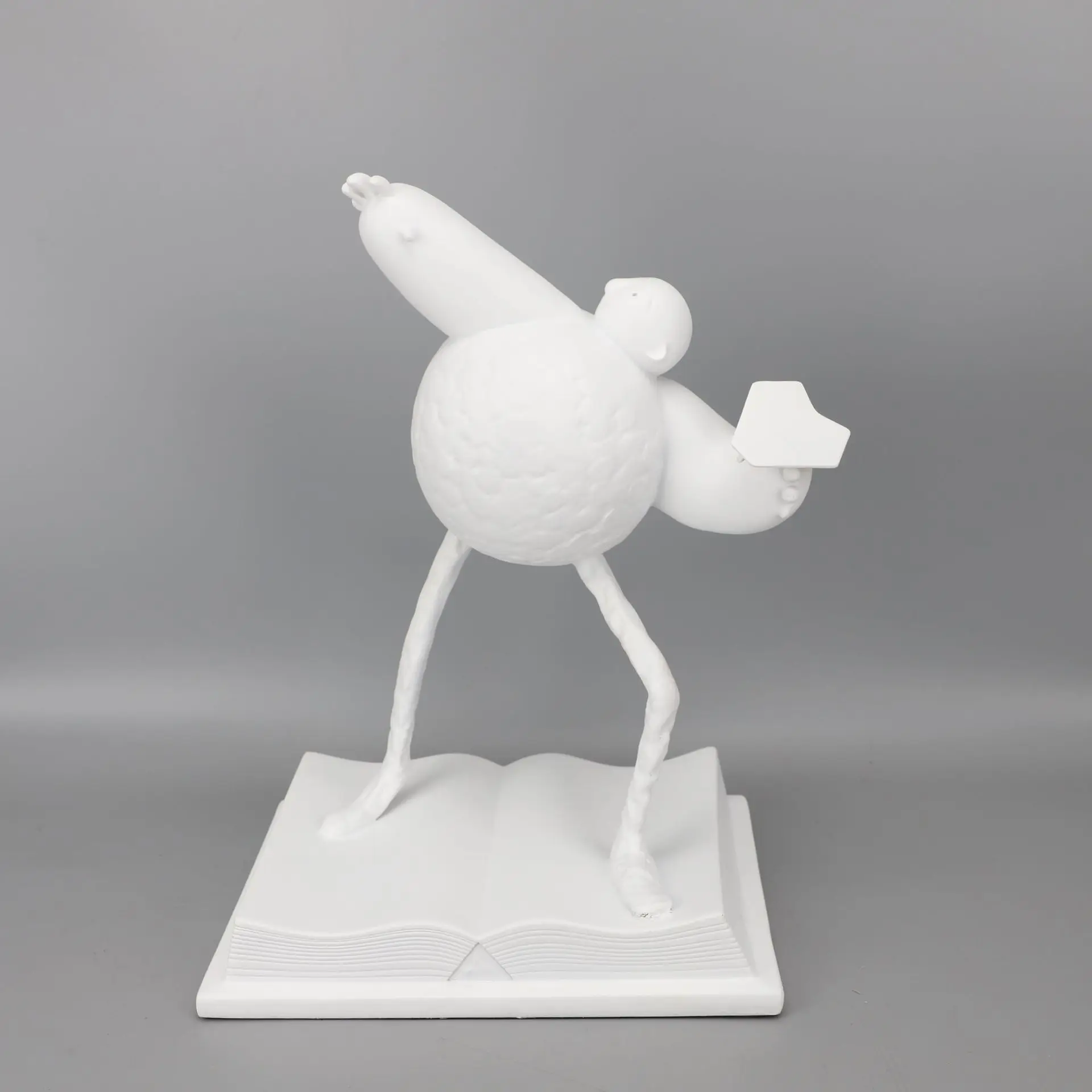 Simple resin airplane character ornaments model room TV cabinet bedroom living room dining room study table ornaments
Simple resin airplane character ornaments model room TV cabinet bedroom living room dining room study table ornaments