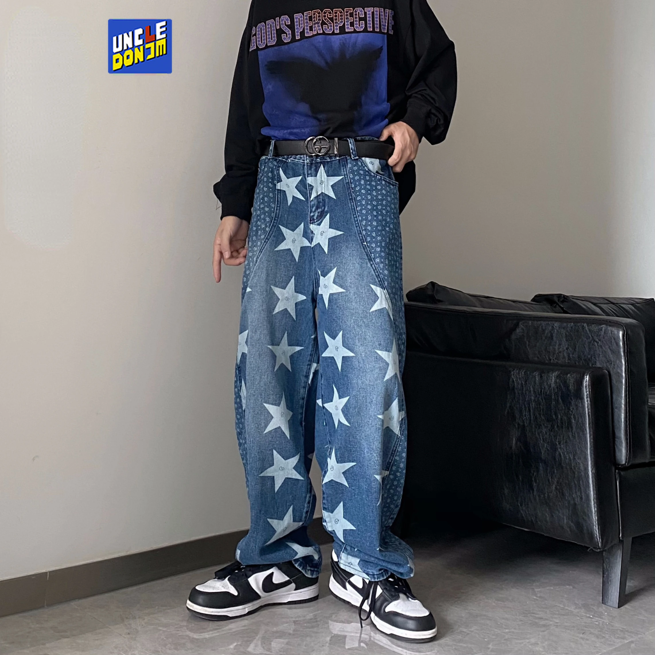 Уличная одежда UNCLEDONJM в стиле пэчворк хип-хоп Harajuku мешковатые джинсы панк одежда хип-хоп джинсы мужская одежда
Уличная одежда UNCLEDONJM в стиле пэчворк хип-хоп Harajuku мешковатые джинсы панк одежда хип-хоп джинсы мужская одежда