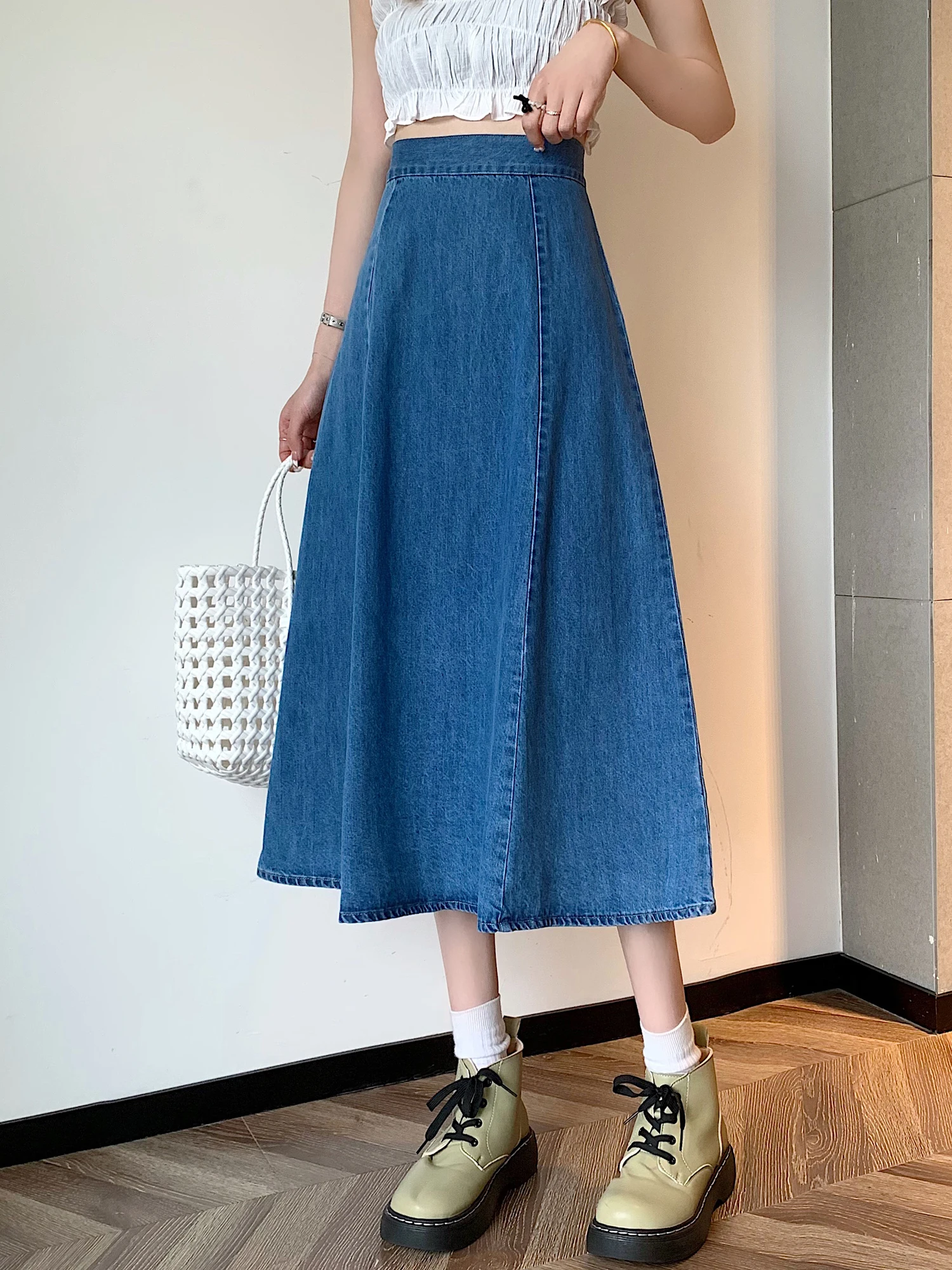 Korean Fashion High Waist Vintage Denim Skirts Women Summer Autumn Casual Sexy Ladies Long Skirt Female Girls Kawaii Clothes
Korean Fashion High Waist Vintage Denim Skirts Women Summer Autumn Casual Sexy Ladies Long Skirt Female Girls Kawaii Clothes