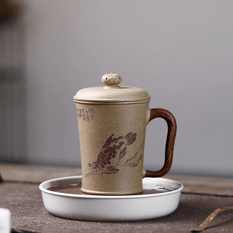 Чашка Changtao Yixing Zisha чашка с крышкой для офиса дома Li Jianjun ручной работы бэншань сегментная гравировка грязи чашка для китайской рыбы с Co
Чашка Changtao Yixing Zisha чашка с крышкой для офиса дома Li Jianjun ручной работы бэншань сегментная гравировка грязи чашка для китайской рыбы с Co
