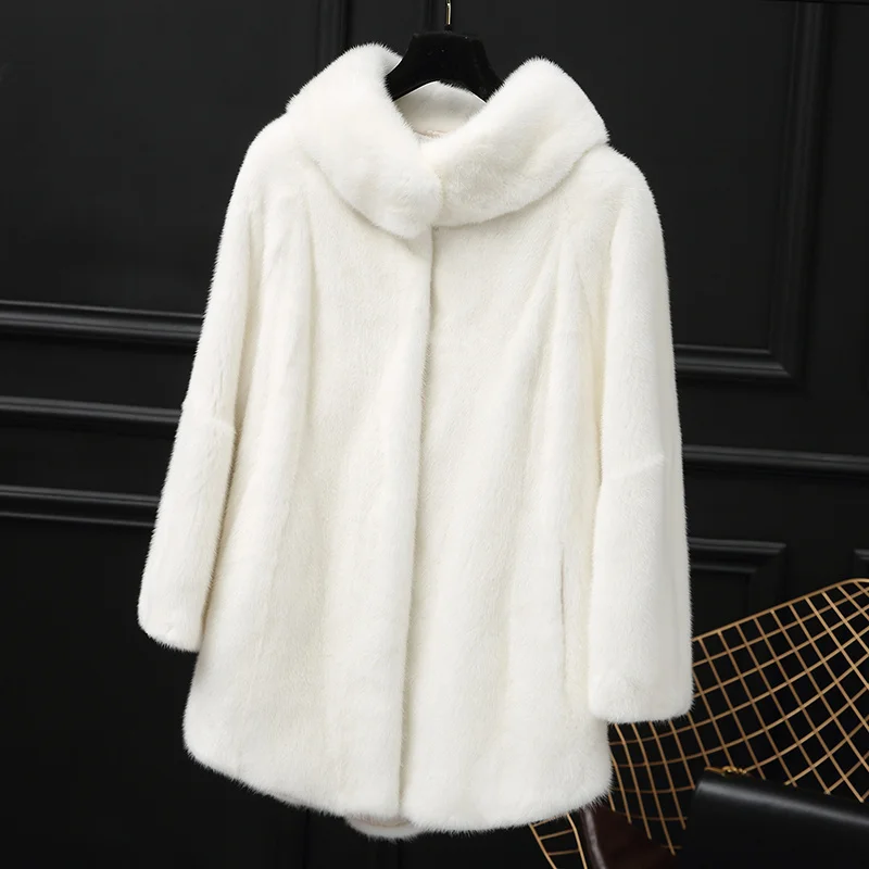 fur White suede female long wave posed 2023 new mink coat MD7294 
fur White suede female long wave posed 2023 new mink coat MD7294