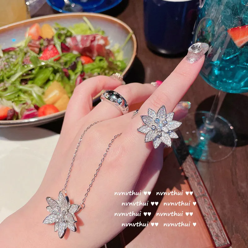 Shining Lotus Gem Ring Designer 18K Gold Plating Lace Honeycomb Zircon Flower Necklace Set
Shining Lotus Gem Ring Designer 18K Gold Plating Lace Honeycomb Zircon Flower Necklace Set