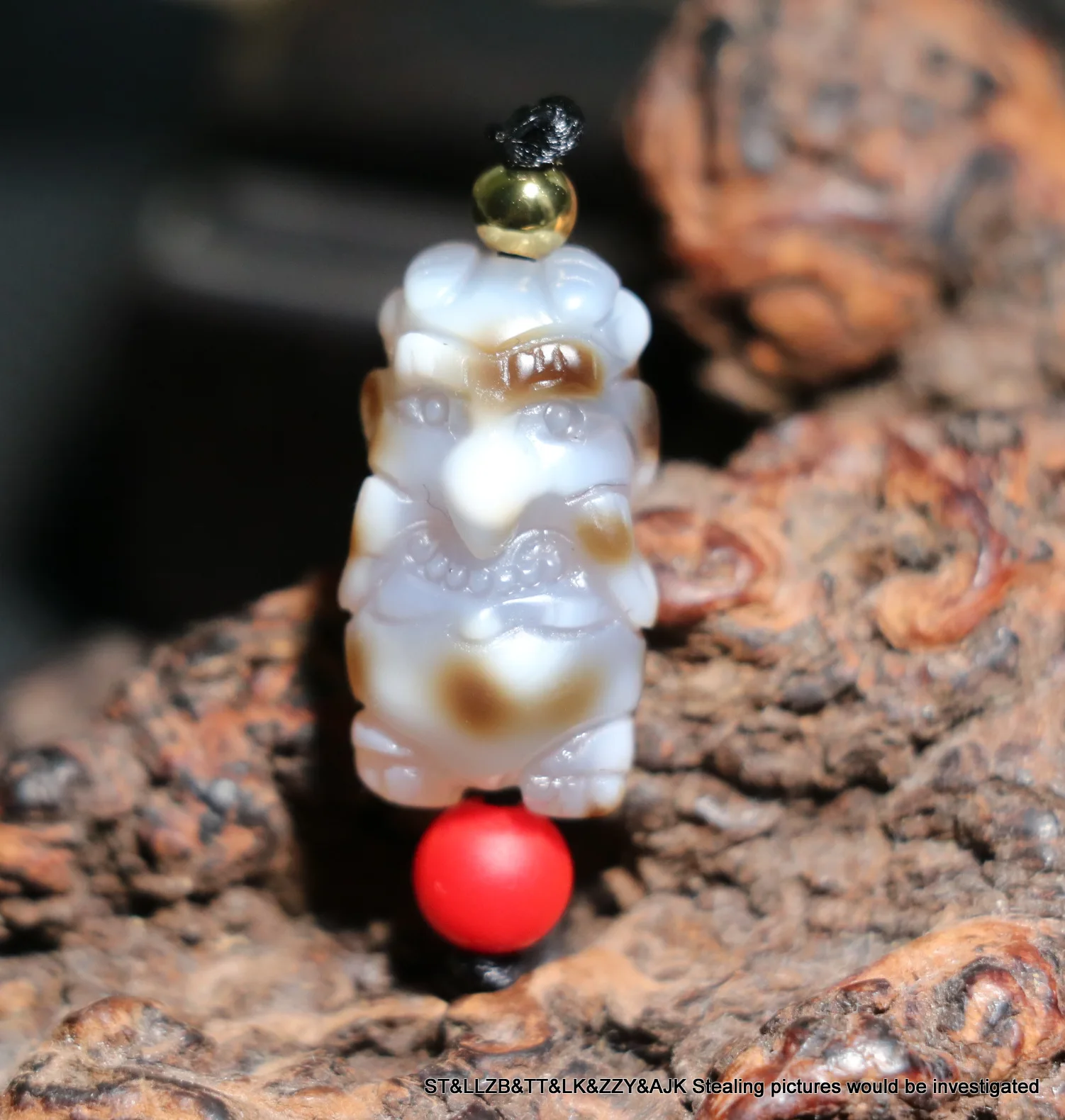 Magic Power Tibetan Old Agate Da Peng Bird Of Freedom Sculptural dZi Bead Amulet Talisman Timestown UPD21
Magic Power Tibetan Old Agate Da Peng Bird Of Freedom Sculptural dZi Bead Amulet Talisman Timestown UPD21