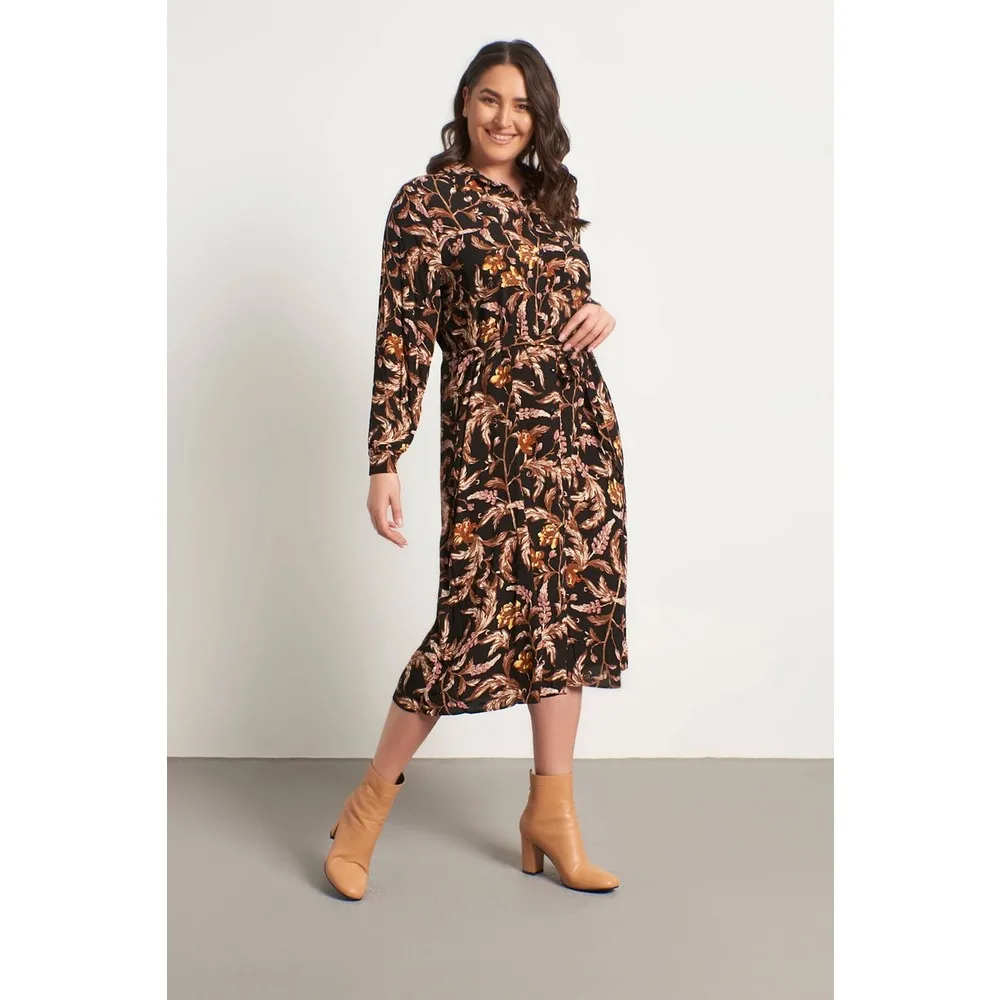 Платье-рубашка с карманами и поясом Dorlie 
Платье-рубашка с карманами и поясом Dorlie