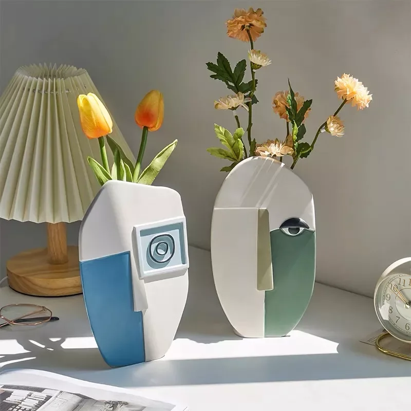 NEW2023 Ins Wind Abstract Face Vase Ornaments Desktop Art Small Ornaments Living Room Light Luxury Creative Bedroom Decoration
NEW2023 Ins Wind Abstract Face Vase Ornaments Desktop Art Small Ornaments Living Room Light Luxury Creative Bedroom Decoration