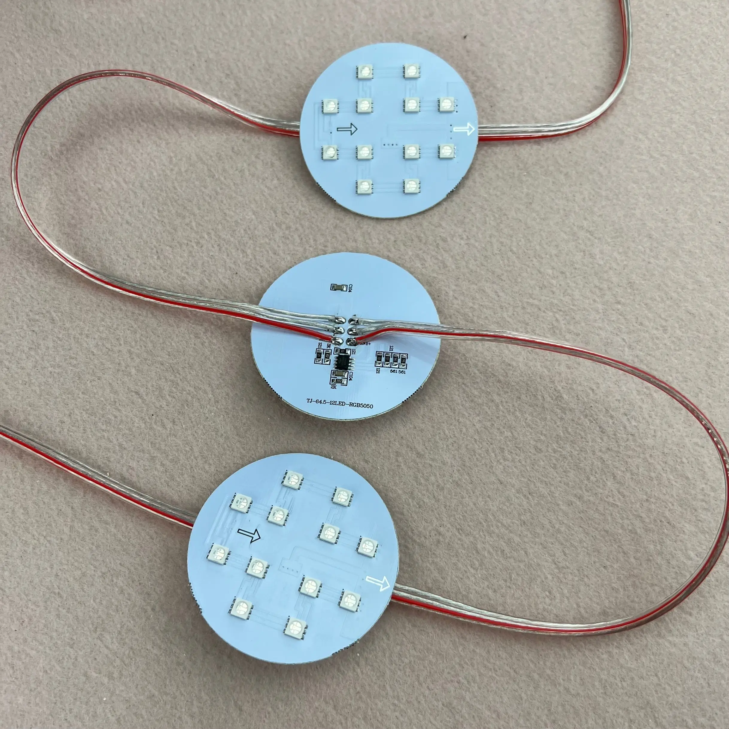 20pcs/string 50mm diameter WS2811/UCS1903 addressable pixel module,non-waterproo;2.88W;DC24V input;RGB full color
20pcs/string 50mm diameter WS2811/UCS1903 addressable pixel module,non-waterproo;2.88W;DC24V input;RGB full color