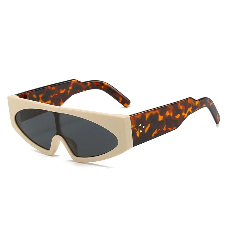 Fashion Cat Eye Sunglasses Women Retro PUNK One Piece Gradient Shades UV400 Men Trending Jelly Color Rivets Sun Glasses Oculus
Fashion Cat Eye Sunglasses Women Retro PUNK One Piece Gradient Shades UV400 Men Trending Jelly Color Rivets Sun Glasses Oculus