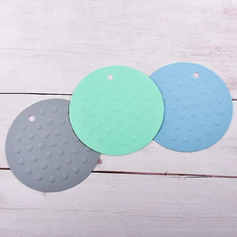 Silicone Mat Table Decoration and Accessories Desktop Protector Pad Non-slip Placemat Heat Insulation Round Pad Kitchen Supplies
Silicone Mat Table Decoration and Accessories Desktop Protector Pad Non-slip Placemat Heat Insulation Round Pad Kitchen Supplies