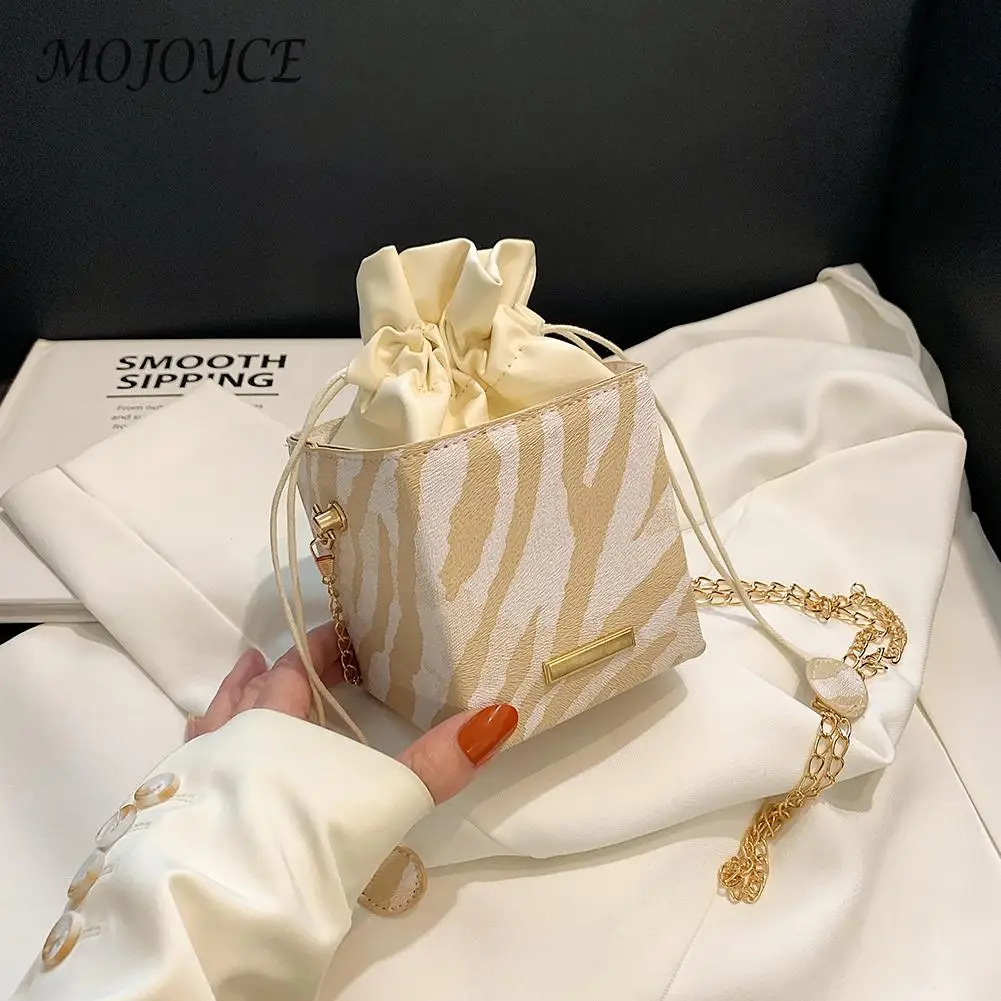 Square Box Women Mini Crossbody Bag Vintage Zebra Pattern Fashion Casual PU Leather Shoulder Bag Female Drawstring Messenger Bag
Square Box Women Mini Crossbody Bag Vintage Zebra Pattern Fashion Casual PU Leather Shoulder Bag Female Drawstring Messenger Bag