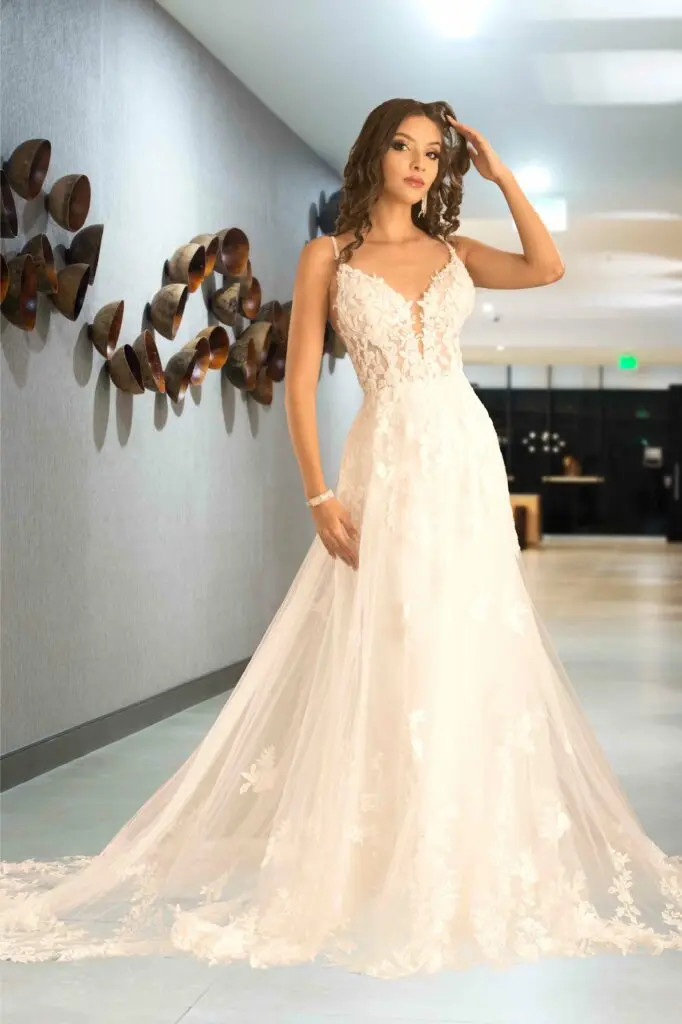 2022 Summer Spanish Beach Wedding Dresses V Neck Flowing Vintage Boho Bridal Dress A Line Vintage Greek Goddess Wedding Gown
2022 Summer Spanish Beach Wedding Dresses V Neck Flowing Vintage Boho Bridal Dress A Line Vintage Greek Goddess Wedding Gown