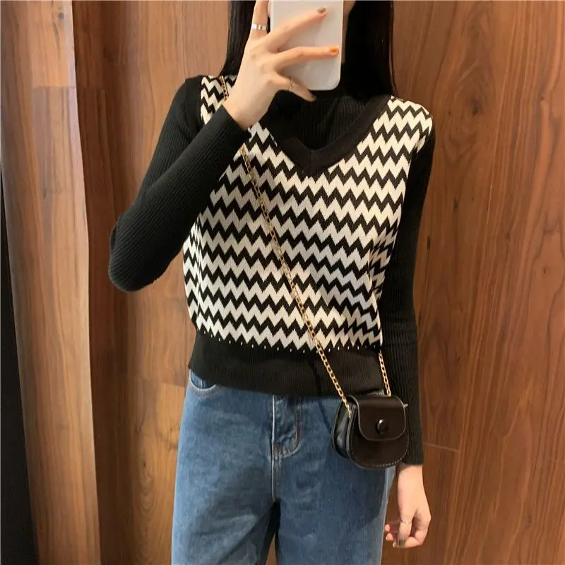Vest Women Short Loose Trendy Korean Style Sleeveless Knitted V-Neck All-match Female Coats Solid Leisure Outwear Chic T309
Vest Women Short Loose Trendy Korean Style Sleeveless Knitted V-Neck All-match Female Coats Solid Leisure Outwear Chic T309