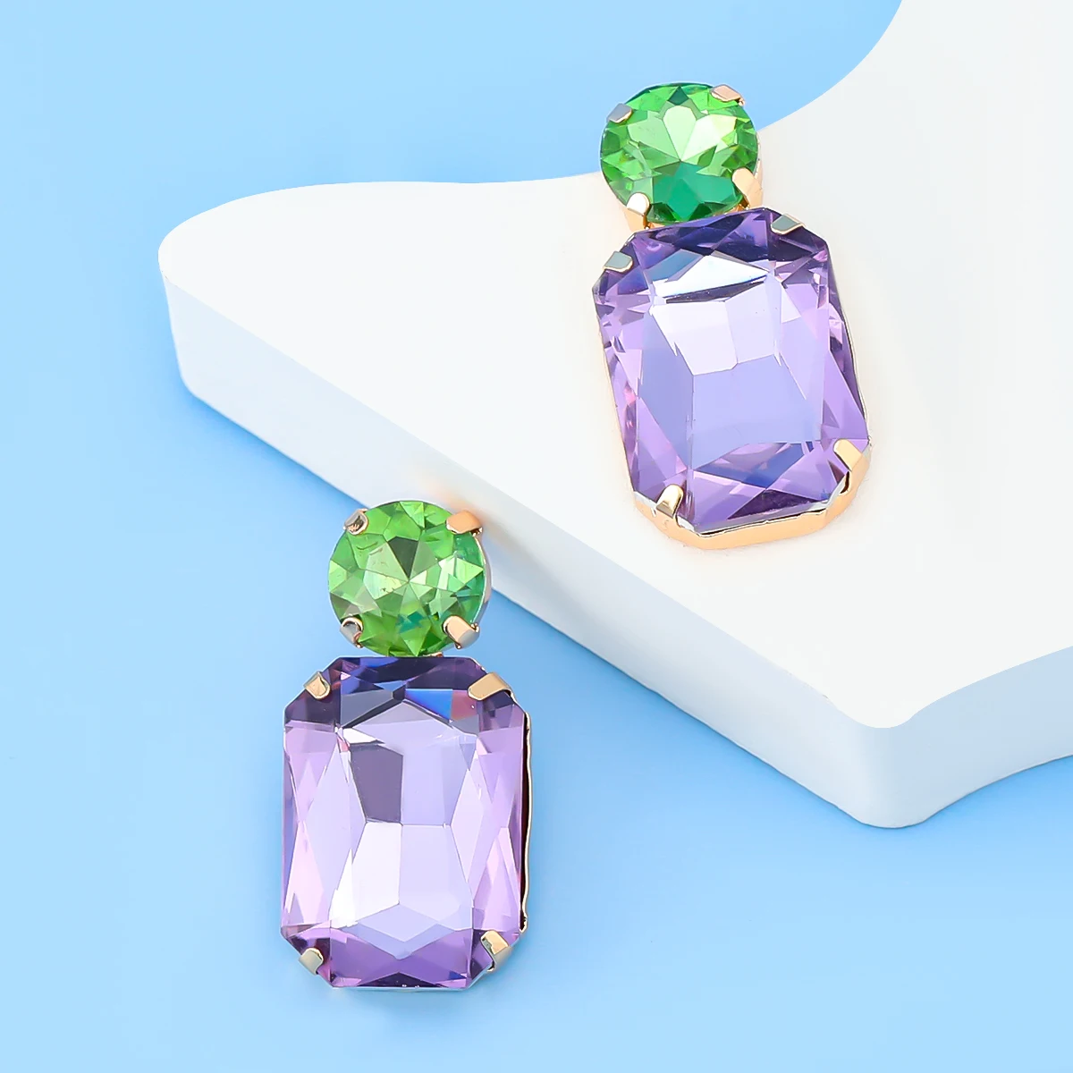 DOINGPRO 2023 New Trend Metal Rhinestone Geometry Stud Earrings Leisure Party Simple Jewelry Women's Elegant Accessories Gift
DOINGPRO 2023 New Trend Metal Rhinestone Geometry Stud Earrings Leisure Party Simple Jewelry Women's Elegant Accessories Gift