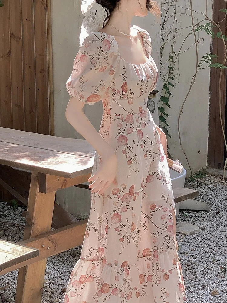 2023 Summer French Elegant Vintage Dress Office Lady Short Sleeve Beach Style Floral Midi Dress Women Korea Chic Sweet Dress
2023 Summer French Elegant Vintage Dress Office Lady Short Sleeve Beach Style Floral Midi Dress Women Korea Chic Sweet Dress