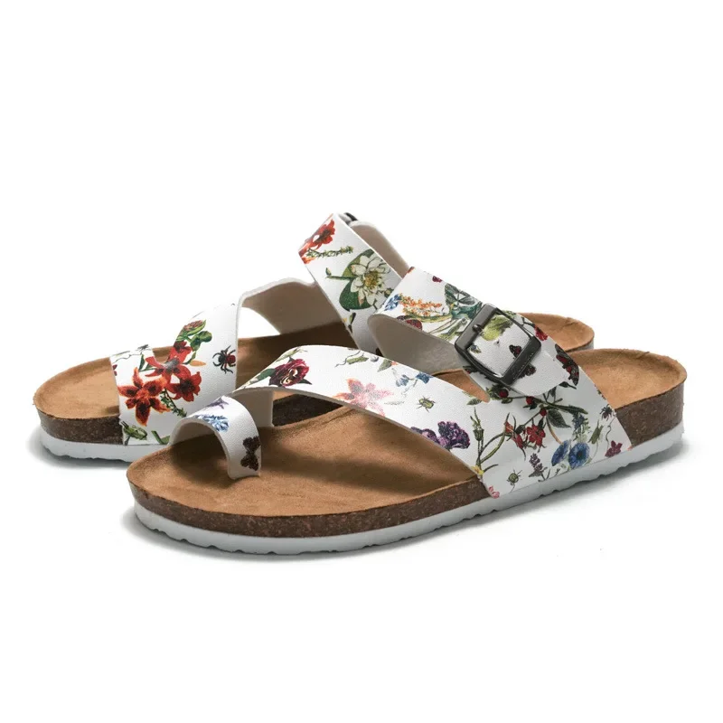 Slippers women's summer flip-flops men's cork beach Korean version pinch-footed couple leather sandals over size
Slippers women's summer flip-flops men's cork beach Korean version pinch-footed couple leather sandals over size