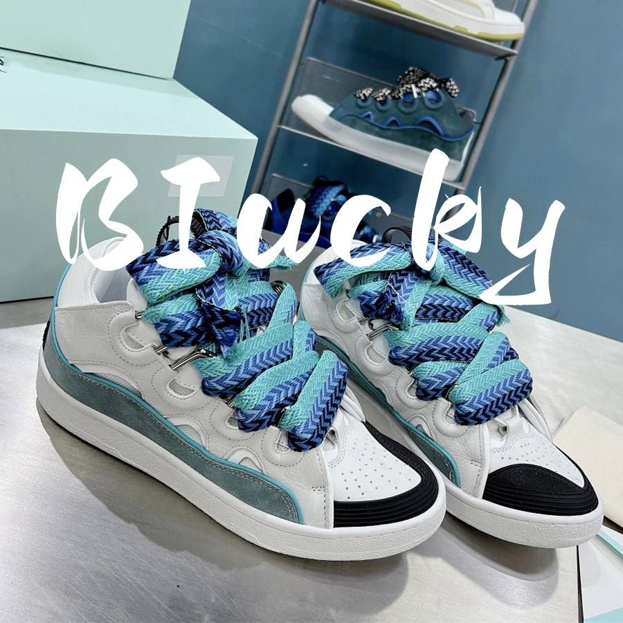 2023 New Men's Sports Shoes Women's Sports Shoes Genuine Leather Material Casual Shoes Everyday Versatility Thick Tongue Design
2023 New Men's Sports Shoes Women's Sports Shoes Genuine Leather Material Casual Shoes Everyday Versatility Thick Tongue Design