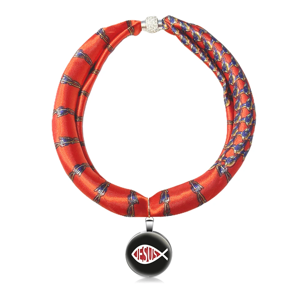 Designer Necklace Pendant Scarf Women Retro Neckerchief Foulard Femme Bandana Hijab Gift Fish Printing
Designer Necklace Pendant Scarf Women Retro Neckerchief Foulard Femme Bandana Hijab Gift Fish Printing