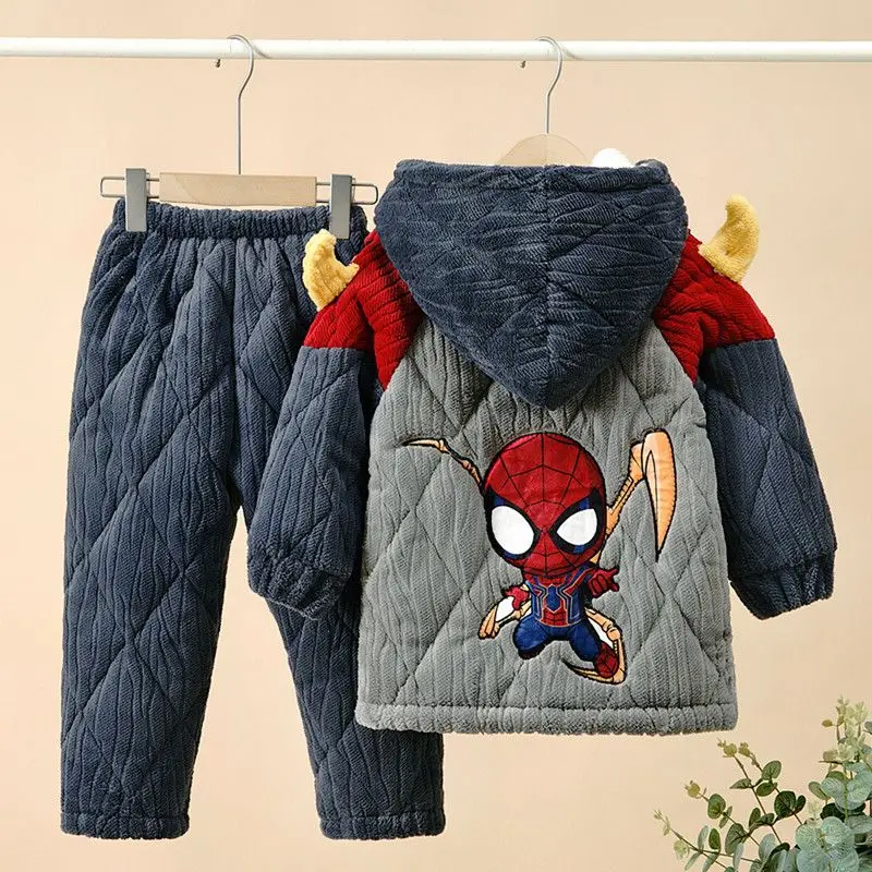 Новая повседневная и удобная домашняя одежда Marvel Мстители Человек-паук осень-зима детский утепленный хлопковый пижамный комплект
Новая повседневная и удобная домашняя одежда Marvel Мстители Человек-паук осень-зима детский утепленный хлопковый пижамный комплект