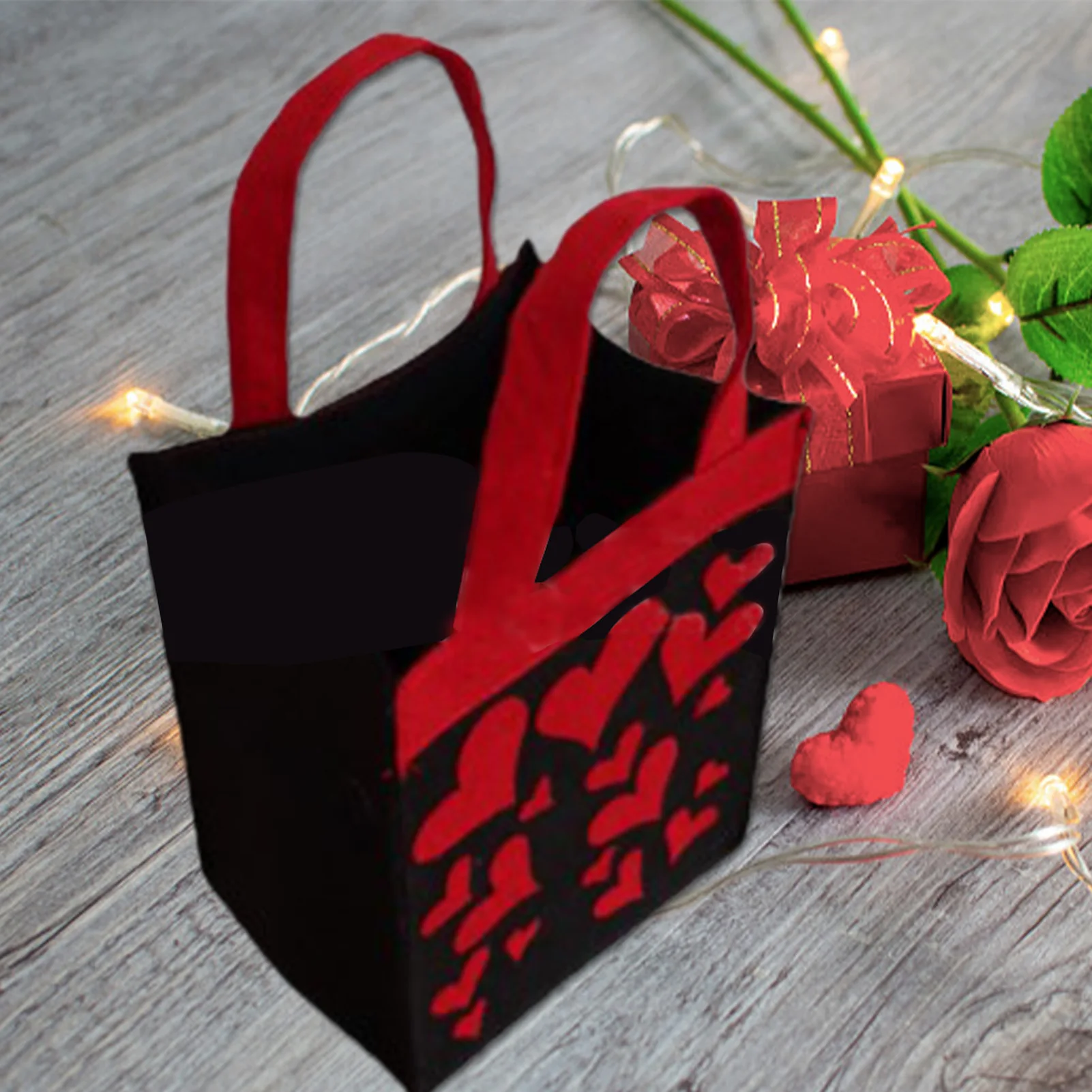 Сумка-тоут в виде сердца, с ручкой 
Сумка-тоут в виде сердца, с ручкой