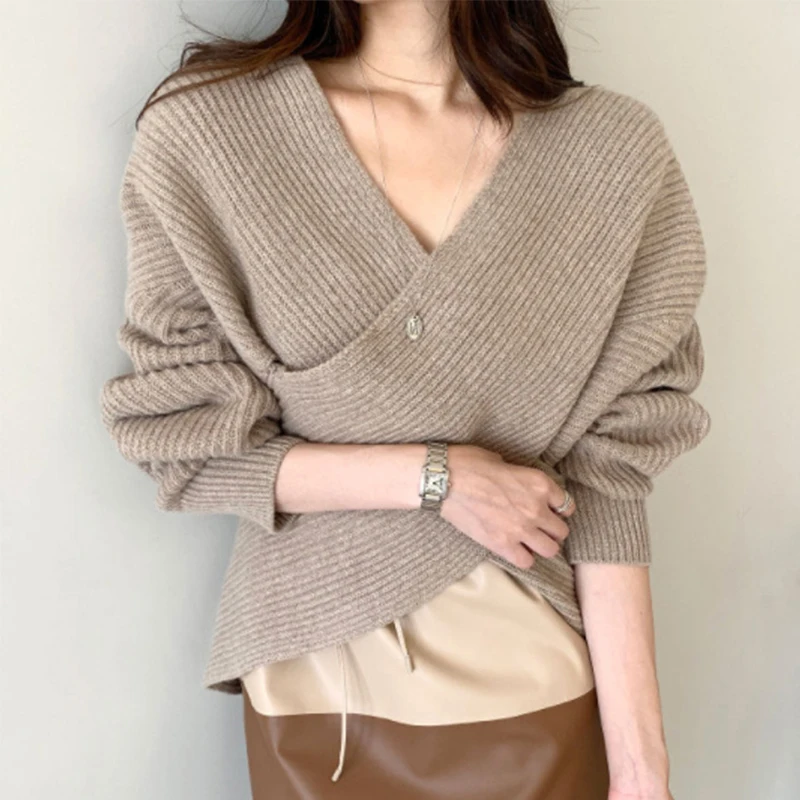Women's Sweater Short 2022 Cross V-Neck Loose Irregular Knit Top Korea Fashionable Ladies Knitting Long Sleeve Pullover Sweater
Women's Sweater Short 2022 Cross V-Neck Loose Irregular Knit Top Korea Fashionable Ladies Knitting Long Sleeve Pullover Sweater