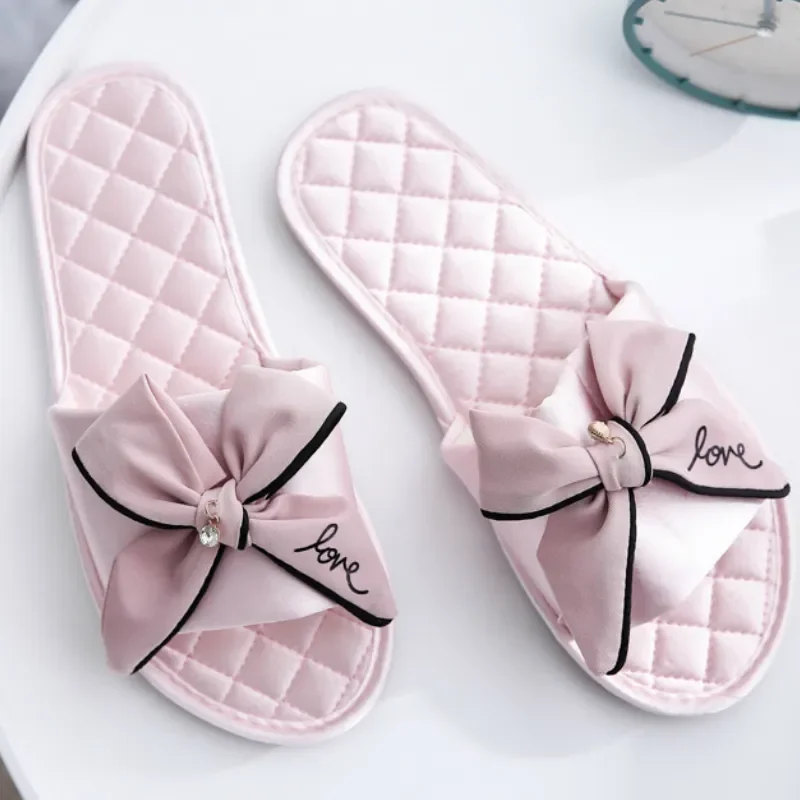Indoor Silk Slippers Butterfly-knot Bowtie Light Comfy Flats Open Toe Home Slides House Causal Fashion Cute Shoes Ladies
Indoor Silk Slippers Butterfly-knot Bowtie Light Comfy Flats Open Toe Home Slides House Causal Fashion Cute Shoes Ladies