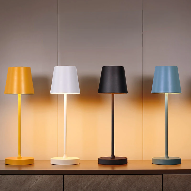 Retro Bedroom Rechargeable Lamp Outdoor Bar Table Lamp Usb Eye Protection Atmosphere Bedside Lamp American LED Lamp Night Lamp
Retro Bedroom Rechargeable Lamp Outdoor Bar Table Lamp Usb Eye Protection Atmosphere Bedside Lamp American LED Lamp Night Lamp