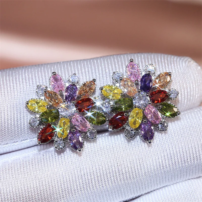 New Luxury Sunflower Double Layer Zircon Stud Earrings for Women Fashion Ladies Copper High Quality Bridal Earrings Accessories
New Luxury Sunflower Double Layer Zircon Stud Earrings for Women Fashion Ladies Copper High Quality Bridal Earrings Accessories