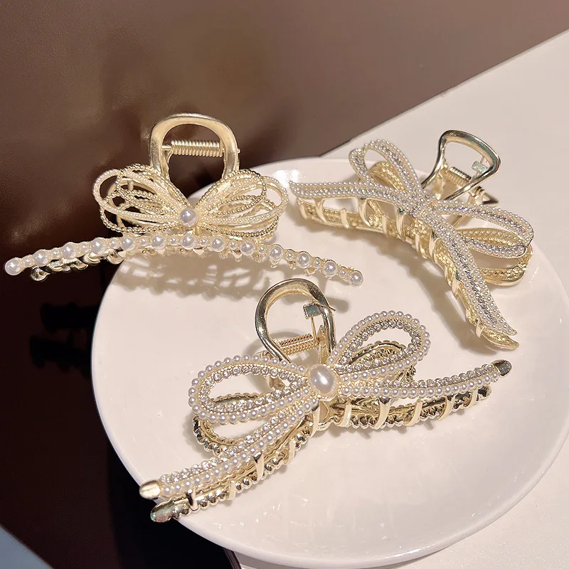 2023 New Fashion Girls Hair Crab Rhinestones Imitation Pearl Flower Metal Hair Claws for Women Ponytail Holder Hair Clips
2023 New Fashion Girls Hair Crab Rhinestones Imitation Pearl Flower Metal Hair Claws for Women Ponytail Holder Hair Clips