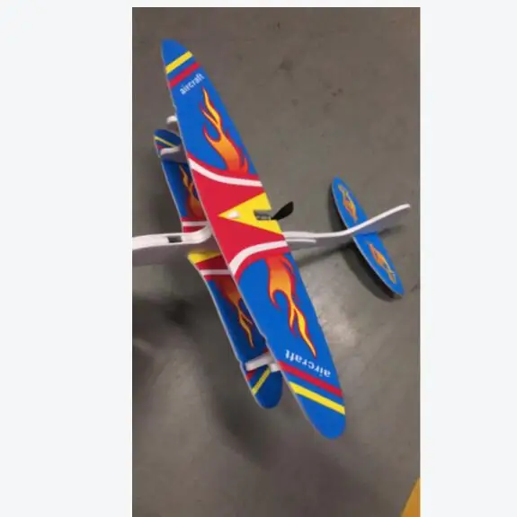 Инерционная пенопластовая модель самолета 
Инерционная пенопластовая модель самолета