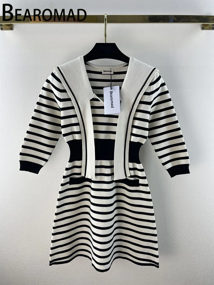 Bearomad High Quality Spring Designer Runway Vintage Knitting Stripe Mini Dress Women's Square Collar Elastic Waist Short Dress
Bearomad High Quality Spring Designer Runway Vintage Knitting Stripe Mini Dress Women's Square Collar Elastic Waist Short Dress