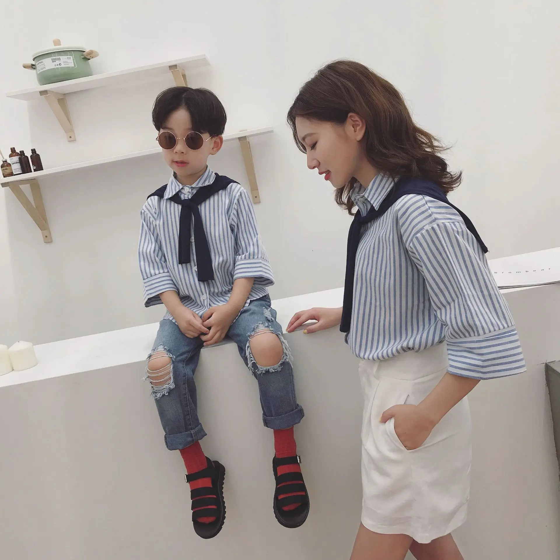2022 Parent-Child Summer Dress Detachable Navy Collar Vertical Striped Shirt Mother-Daughter Dress Trendy Loose Mother-Child Dre
2022 Parent-Child Summer Dress Detachable Navy Collar Vertical Striped Shirt Mother-Daughter Dress Trendy Loose Mother-Child Dre