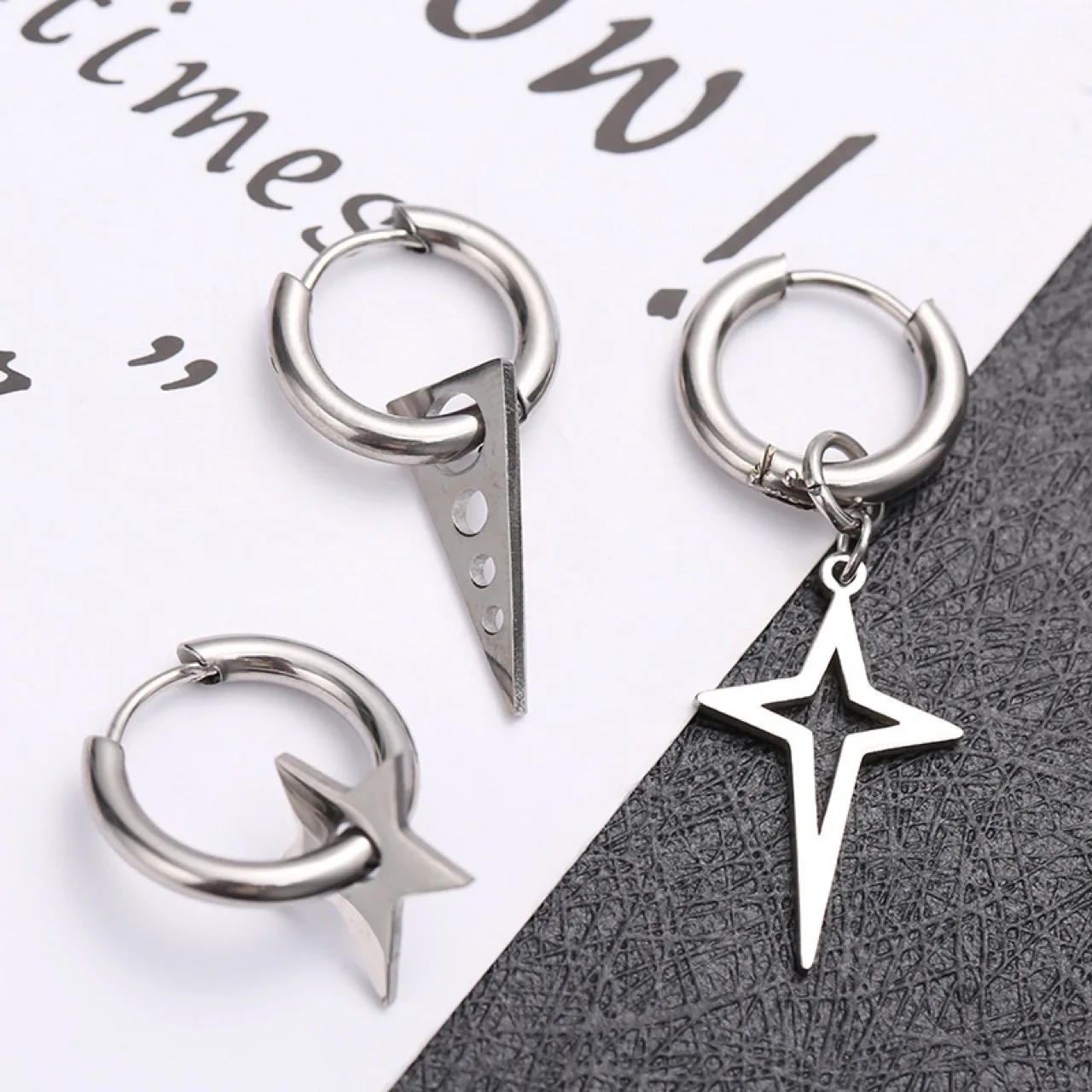 Sliver Creative Hollow Round Hoops Pearl Earrings for Women Men Personality Trend Pentagram Triangle Simple Stud Pendientes
Sliver Creative Hollow Round Hoops Pearl Earrings for Women Men Personality Trend Pentagram Triangle Simple Stud Pendientes