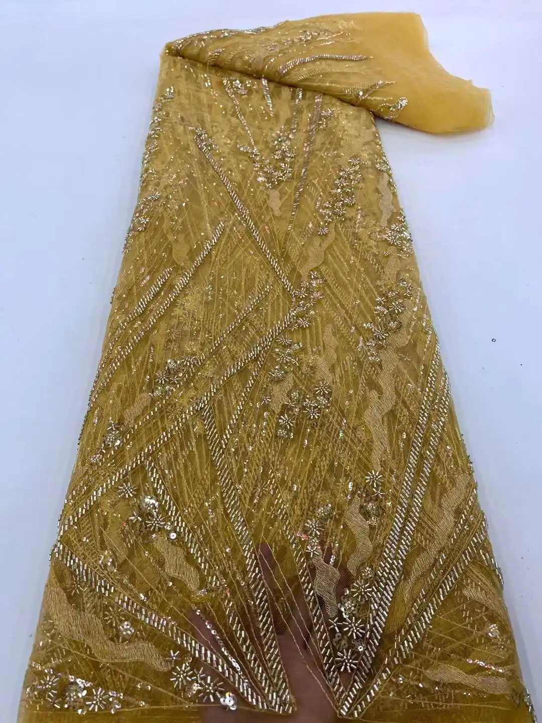 Gold African Groom Lace Fabric Embroidered Nigerian Wedding Lace Fabrics 2022 High Quality French Tulle Lace Fabric For Dress
Gold African Groom Lace Fabric Embroidered Nigerian Wedding Lace Fabrics 2022 High Quality French Tulle Lace Fabric For Dress