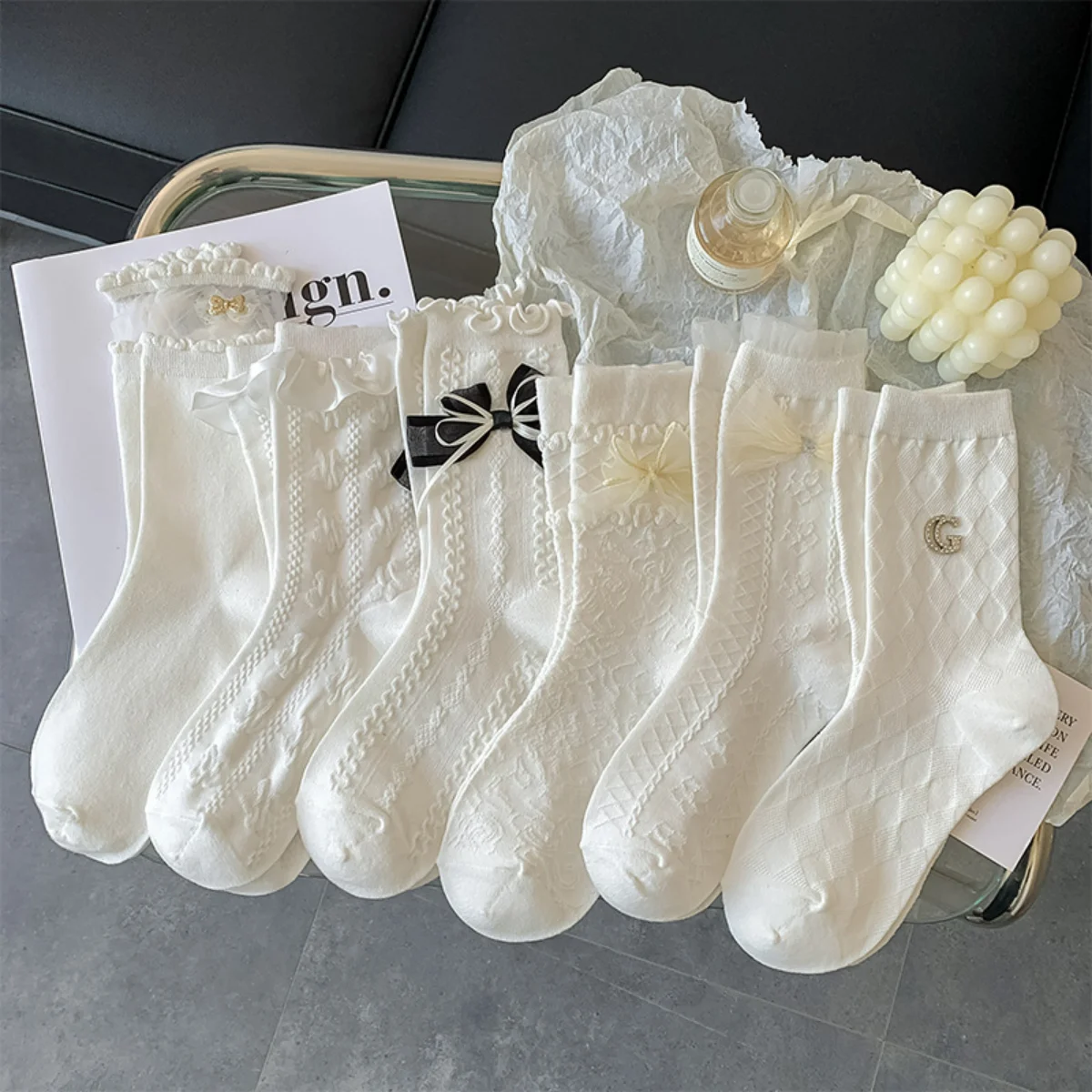 Lolita White Twist Ins Fashion Spring and Summer Thin Style Personality Mesh Gauze Stitching Bow Sweet Maiden Mid-tube Socks
Lolita White Twist Ins Fashion Spring and Summer Thin Style Personality Mesh Gauze Stitching Bow Sweet Maiden Mid-tube Socks